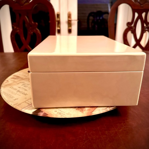 Beautiful Burl Ivory Wood Jewelry Box w/Lock & Key, 1970s Vintage, Excel Cond. - Picture 4 of 12